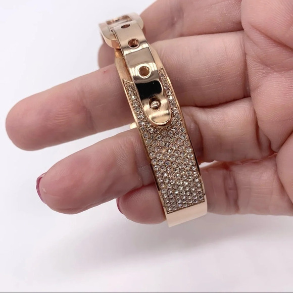 Michael Kors Cityscape Pave Rose Gold Buckle Bangle Bracelet NWT - Picture 3 of 8